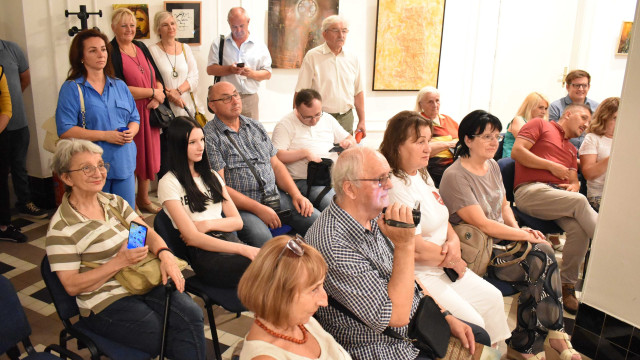 Отварање изложбе Владе Њарадија