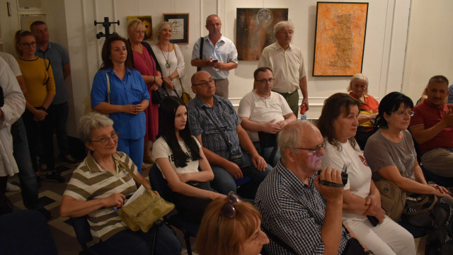 Отварање изложбе Владе Њарадија